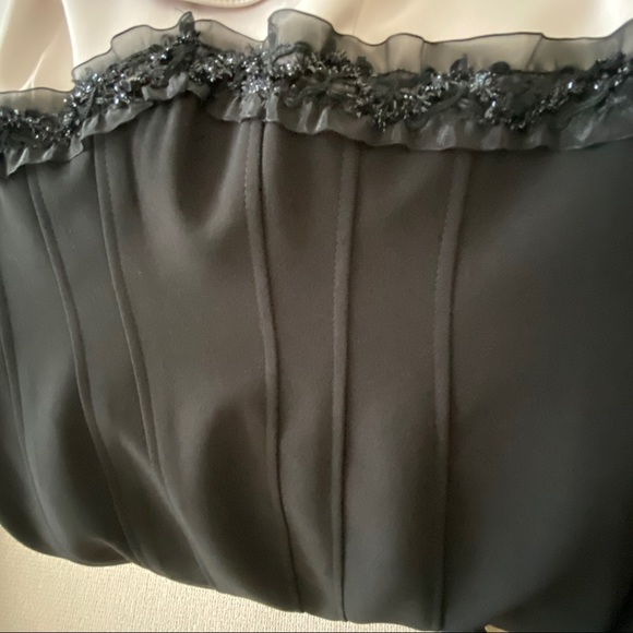 Not just another black cocktail dress! - Picture 7 of 7